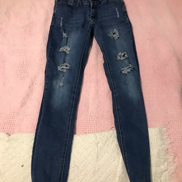 Ripped Jeans! - Picture 4 of 4